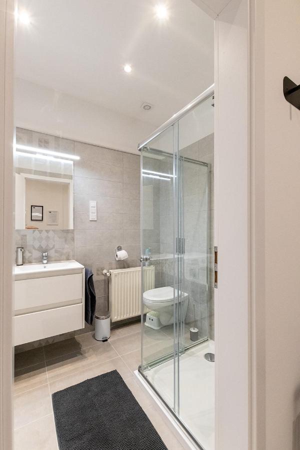 Flora Lak Apartment Sopron Luaran gambar